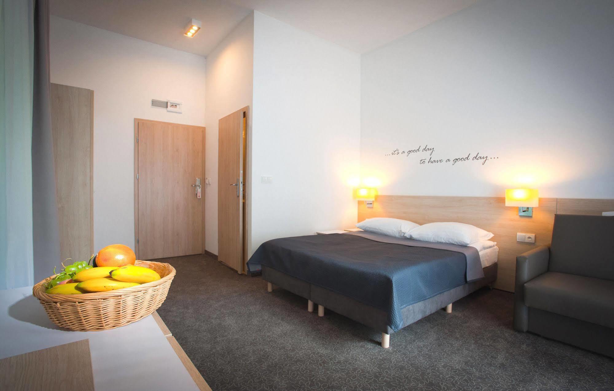 Borgata Bed and Breakfast Ustronie Morskie Exteriör bild